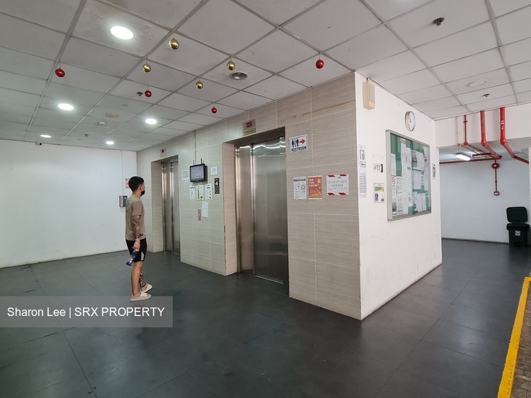 The Commerze@irving (D13), Retail #442015551